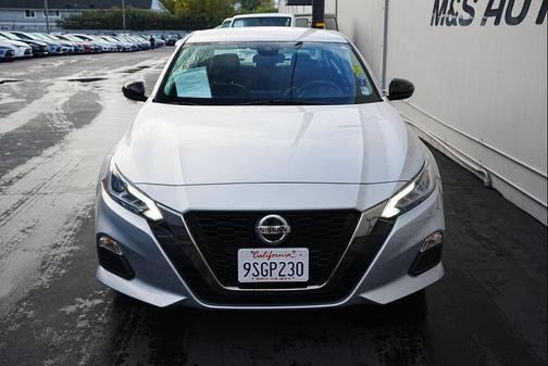2022 Nissan Altima SR FWD