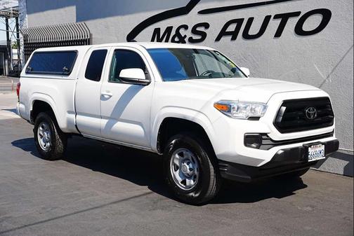 2022 Toyota Tacoma SR