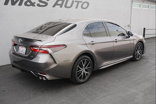 2021 Toyota Camry SE