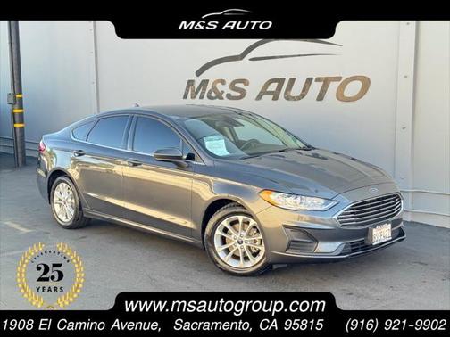 2020 Ford Fusion SE