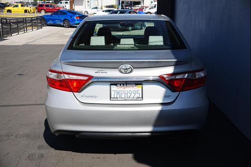 2015 Toyota Camry SE