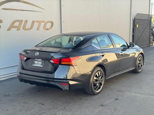 2021 Nissan Altima S FWD