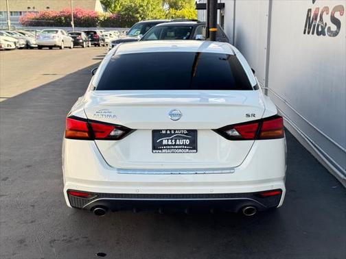 2022 Nissan Altima SR FWD