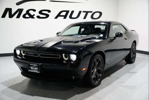 2017 Dodge Challenger SXT