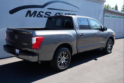 2022 Nissan Titan SV