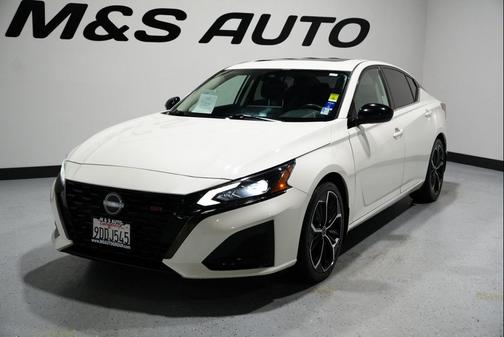 2023 Nissan Altima SR FWD