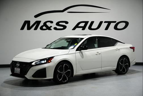 2023 Nissan Altima SR FWD
