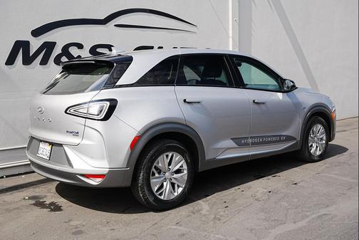 2022 Hyundai NEXO Blue
