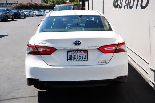 2019 Toyota Camry Hybrid LE