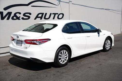 2019 Toyota Camry Hybrid LE
