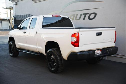 2017 Toyota Tundra SR