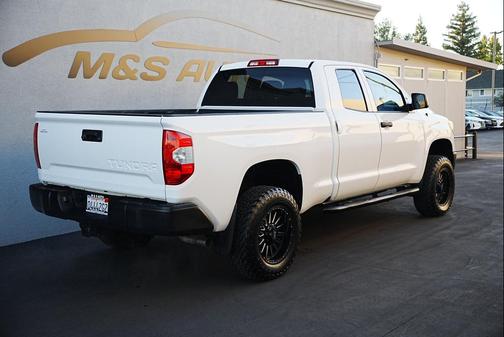 2017 Toyota Tundra SR