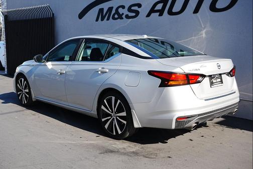 2022 Nissan Altima SR FWD