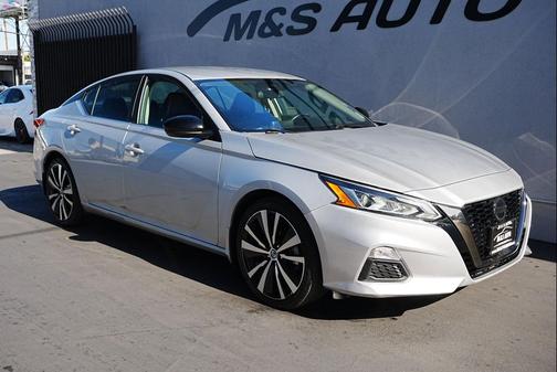 2022 Nissan Altima SR FWD