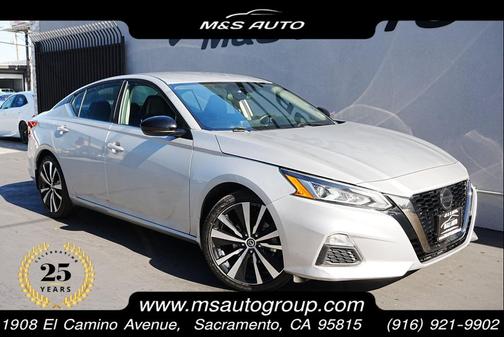 2022 Nissan Altima SR FWD