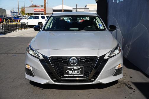 2022 Nissan Altima SR FWD