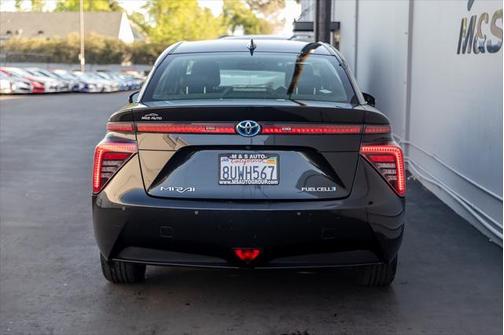 2017 Toyota Mirai Base