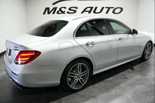 Diamond Silver Metallic 2018 Mercedes-Benz E-Class 4MATIC