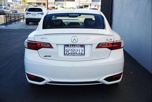 2018 Acura ILX Premium & A-SPEC Packages