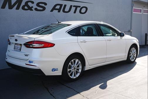 2020 Ford Fusion Plug-In Hybrid Titanium