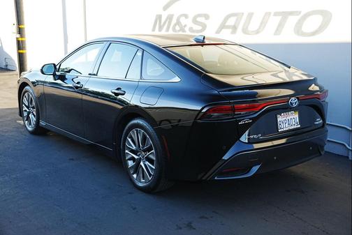 2021 Toyota Mirai Base