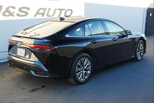 2021 Toyota Mirai Base