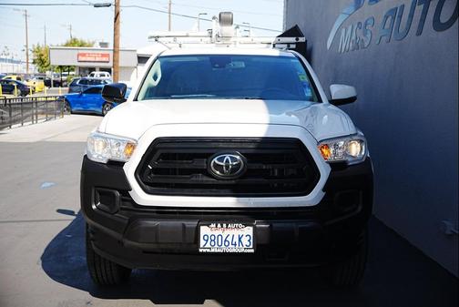 2022 Toyota Tacoma SR