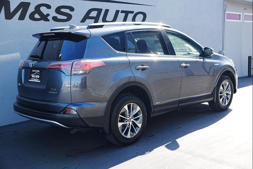 2018 Toyota RAV4 Hybrid XLE