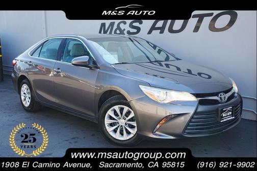 2016 Toyota Camry LE