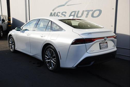 2021 Toyota Mirai Base