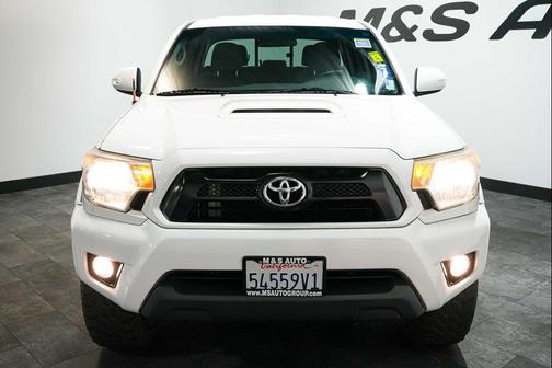 Super White 2015 Toyota Tacoma Base