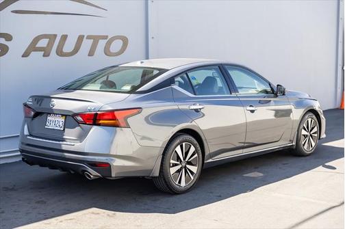 2020 Nissan Altima 2.5 SV