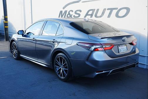 2021 Toyota Camry SE