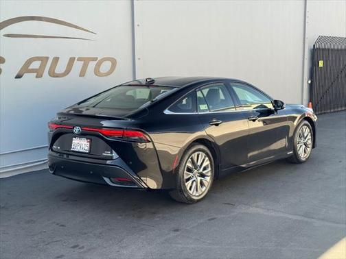 2021 Toyota Mirai Base