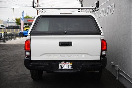2022 Toyota Tacoma SR