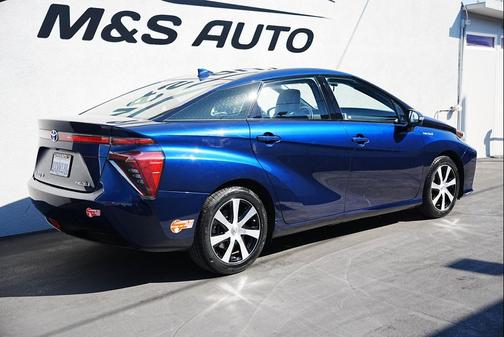 2017 Toyota Mirai Base
