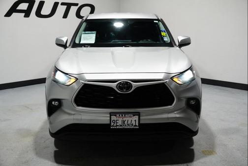 2021 Toyota Highlander LE