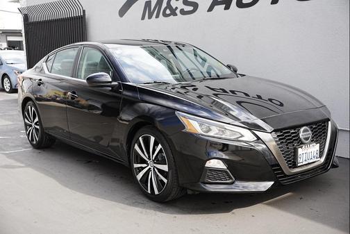 2020 Nissan Altima SR FWD