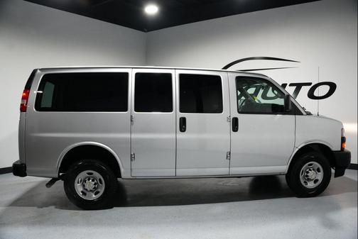 2024 Chevrolet Express 2500 RWD 2500 Regular Wheelbase WT