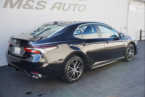 2023 Toyota Camry SE