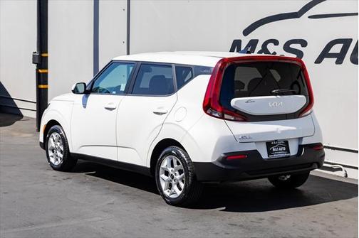 2022 Kia Soul LX
