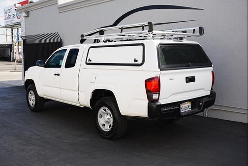 2022 Toyota Tacoma SR