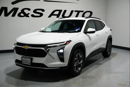 2025 Chevrolet Trax LT