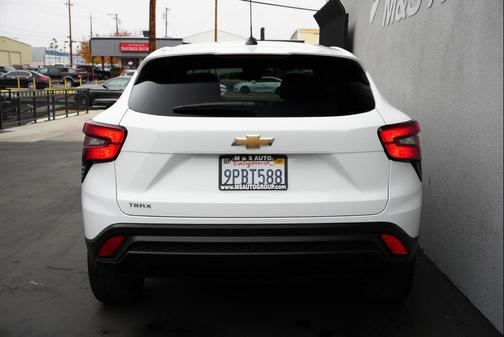 2025 Chevrolet Trax LS