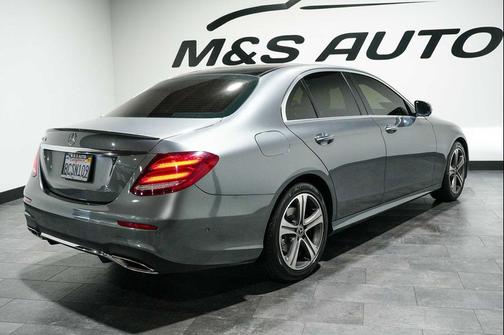 Diamond Silver Metallic 2018 Mercedes-Benz E-Class RWD Sedan