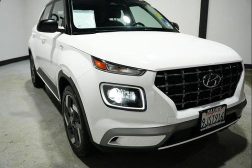 2023 Hyundai VENUE Limited