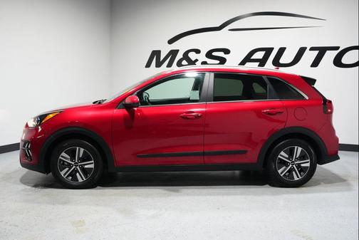 2022 Kia Niro LXS