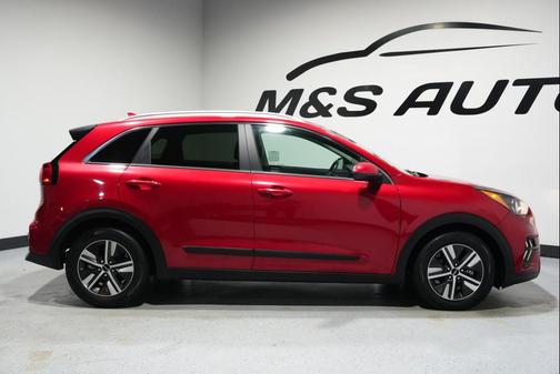 2022 Kia Niro LXS