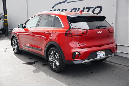 2022 Kia Niro LXS
