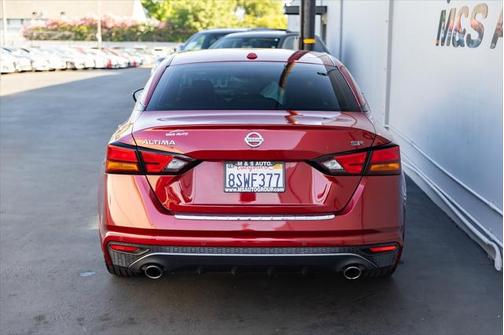 2020 Nissan Altima SR FWD